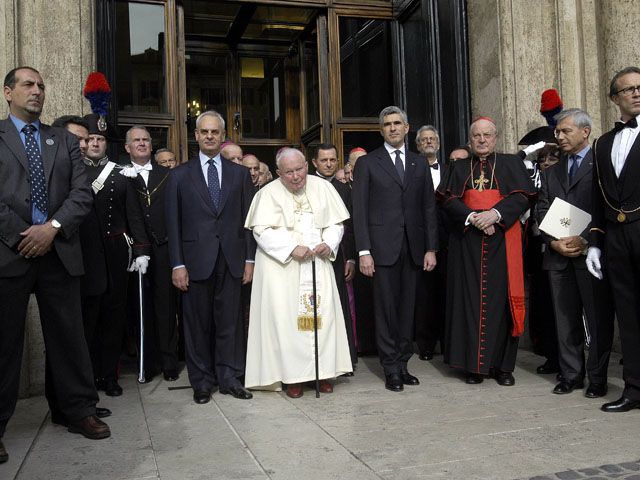 Il Papa in visita al Parlamento italiano