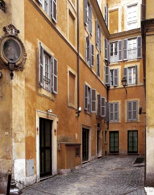 Il diverticolo stradale su via Uffici del Vicario